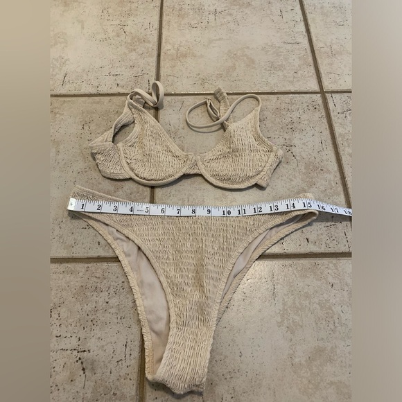 💛 Ardene Smocked Underwire Bikini Swimsuit Set - Size Medium - Picture 7 of 7